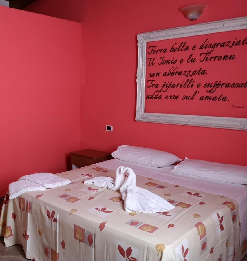 Azienda Agrituristica La Fonte Villa Бонифати Екстериор снимка